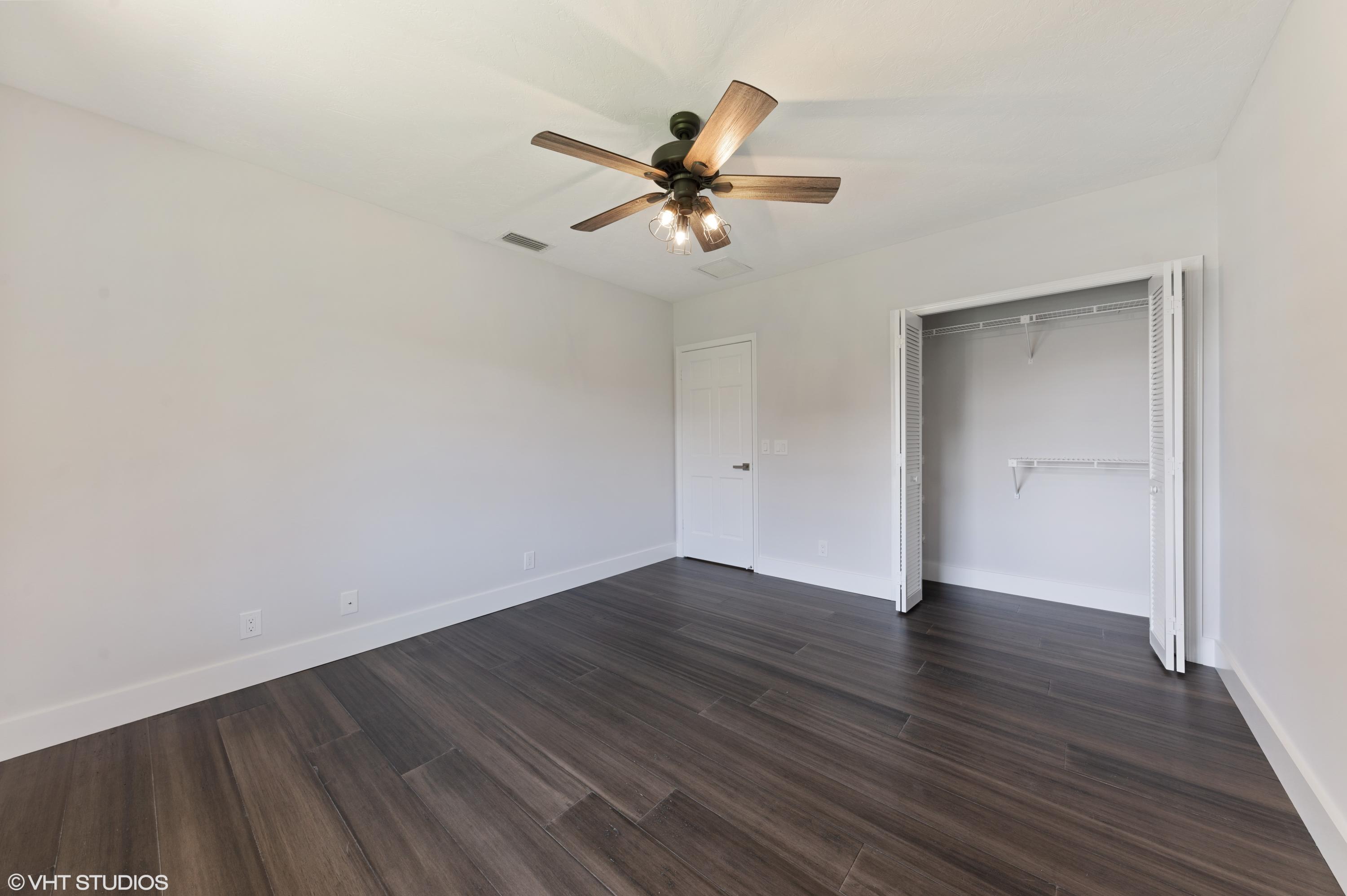 58 Dunbar Road Palm Beach Gardens, FL 33418 - Photo 20 of 36 16_58DunbarRd_154001_3rdBedroom_HiRes