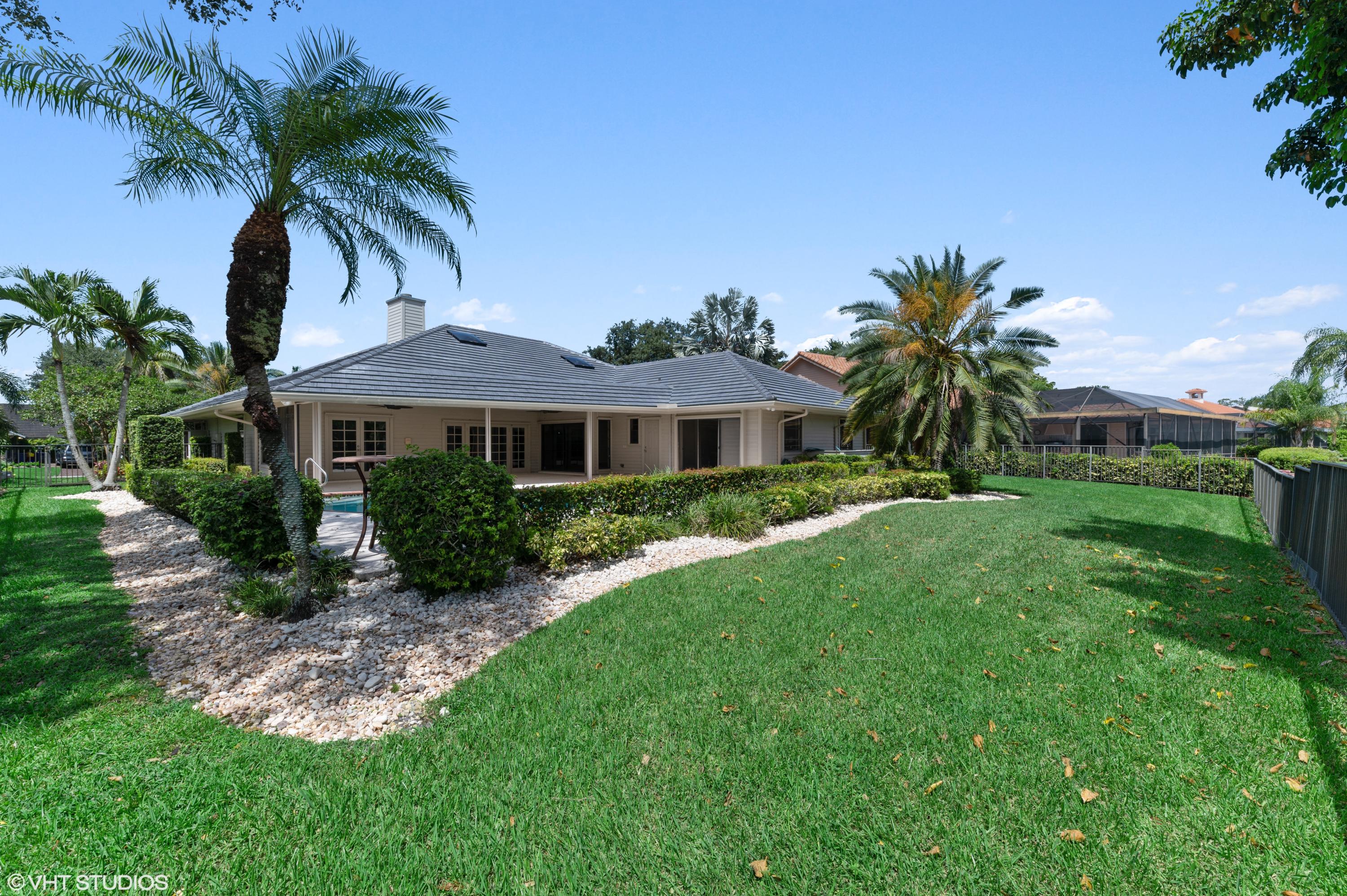 58 Dunbar Road Palm Beach Gardens, FL 33418 - Photo 29 of 36 Back view