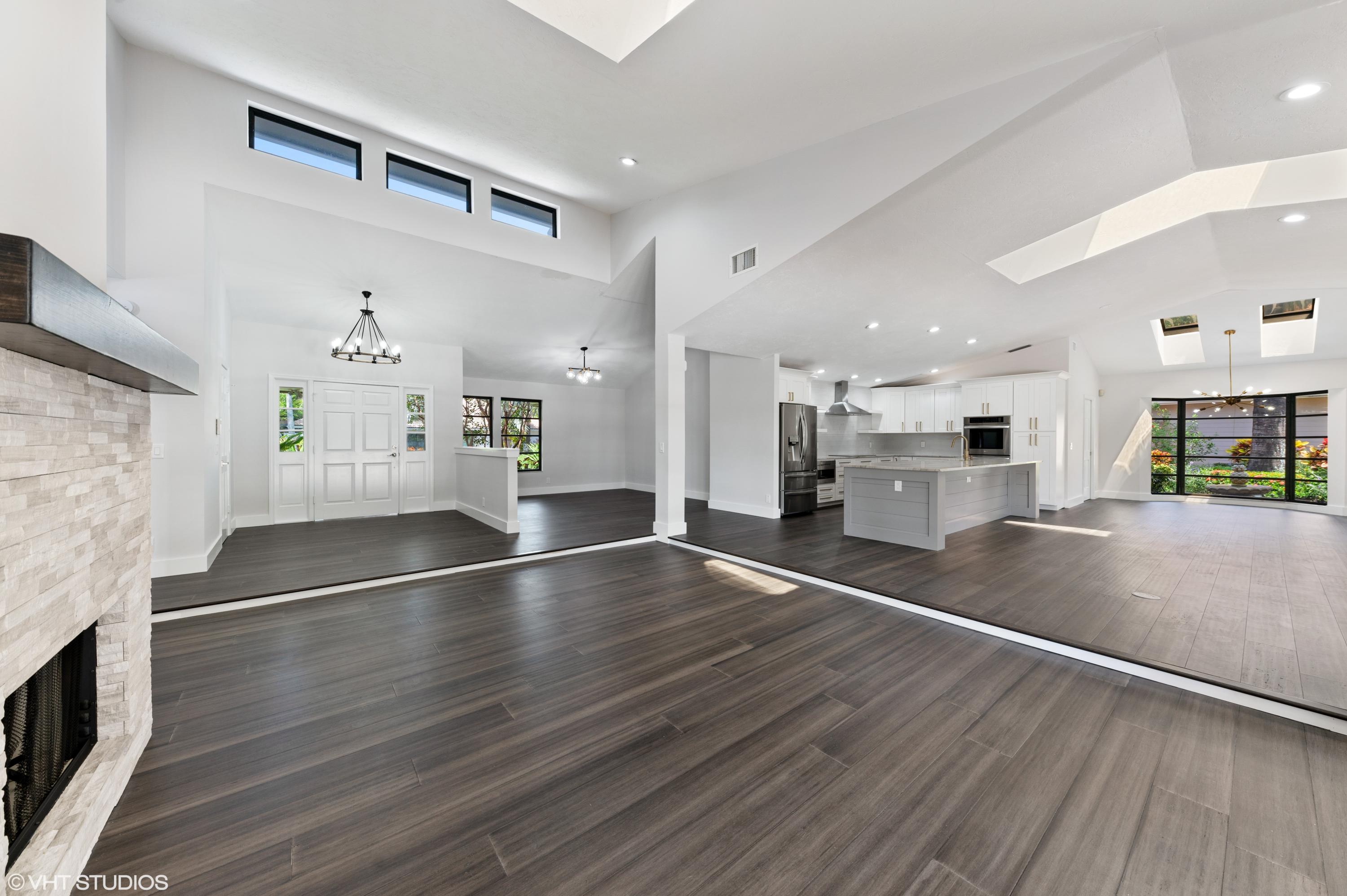 58 Dunbar Road Palm Beach Gardens, FL 33418 - Photo 8 of 36 Family Room