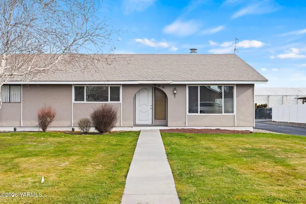 $310,000 | 611 South 53rd Avenue, Yakima, WA 98908