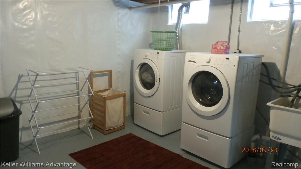 2017 Harvard Road Berkley, MI 48072 - Photo 29 of 35 Basement Laundry.... Washer & Dryer included!