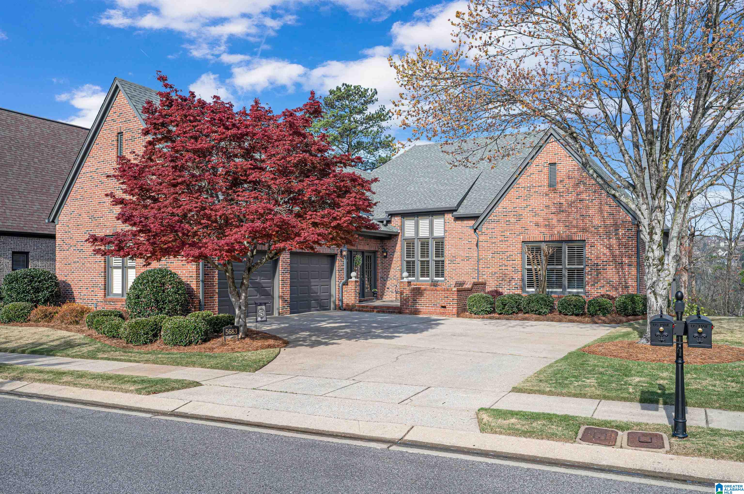 5683 Chestnut Trace Birmingham, AL 35244 - Photo 2 of 50