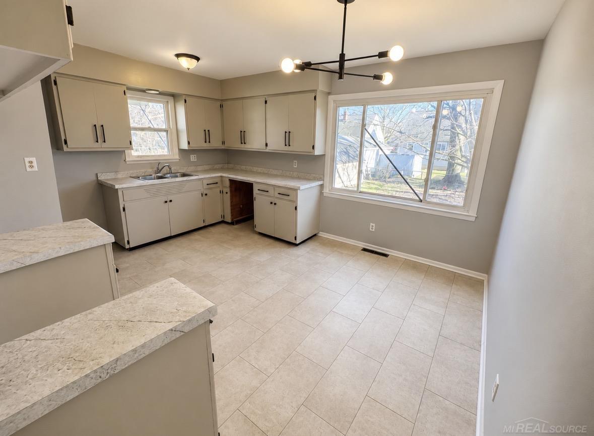 3001 Brandon Street Flint, MI 48503 - Photo 7 of 20