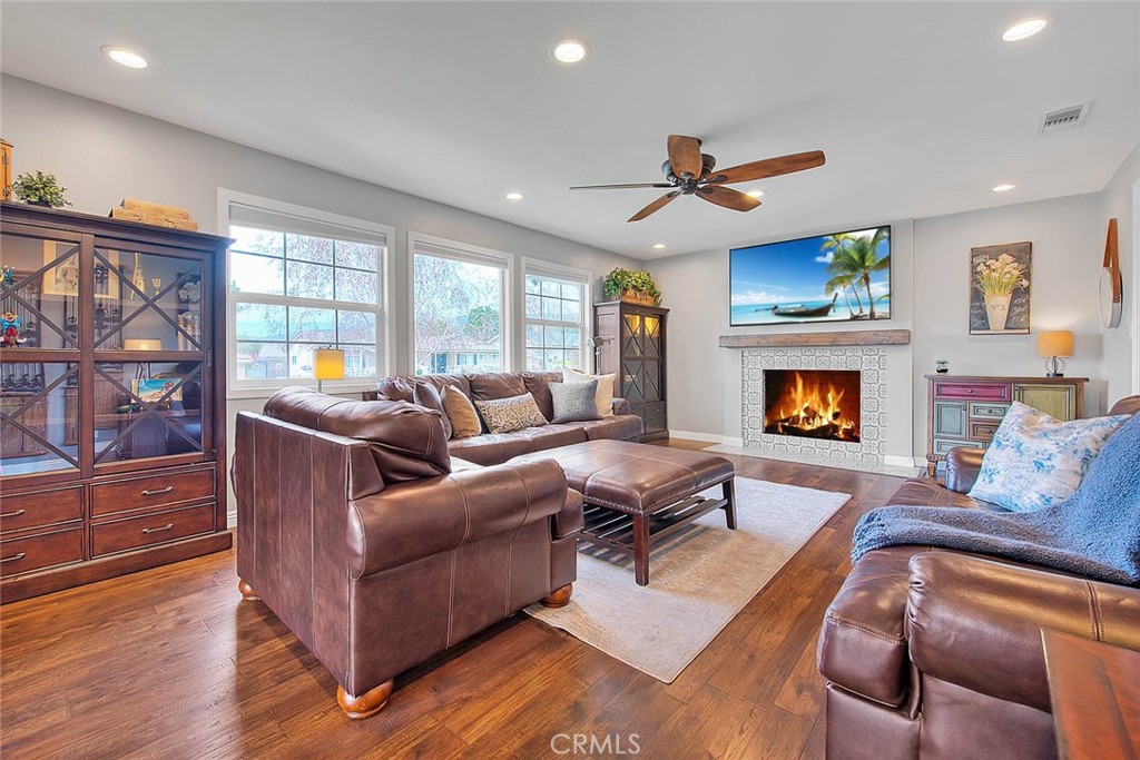156 South Country Club Road Glendora, CA 91741 - Photo 5 of 61
