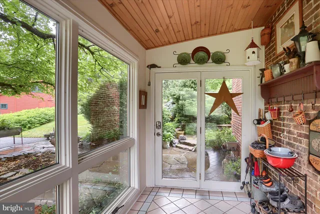 $899,000 | 250 Big Spring Road, Newville, PA 17241