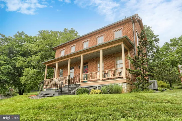 $899,000 | 250 Big Spring Road, Newville, PA 17241