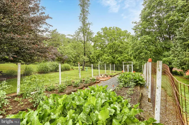 $899,000 | 250 Big Spring Road, Newville, PA 17241