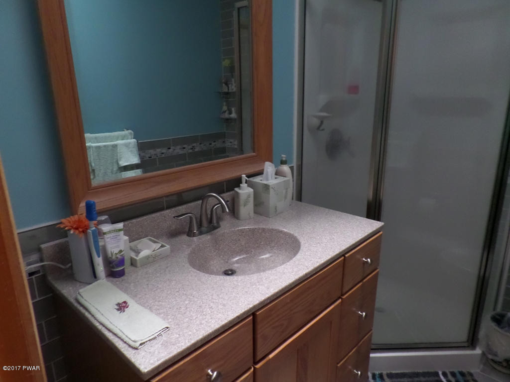 130 Timber Ridge Circle Greentown, PA 18426 - Photo 15 of 29 Master Bath 2