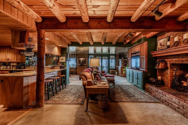 $1,399,000 | 12 Sunny Hill Road, Winhall, VT 05255