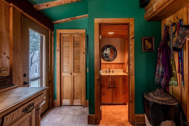 $1,399,000 | 12 Sunny Hill Road, Winhall, VT 05255