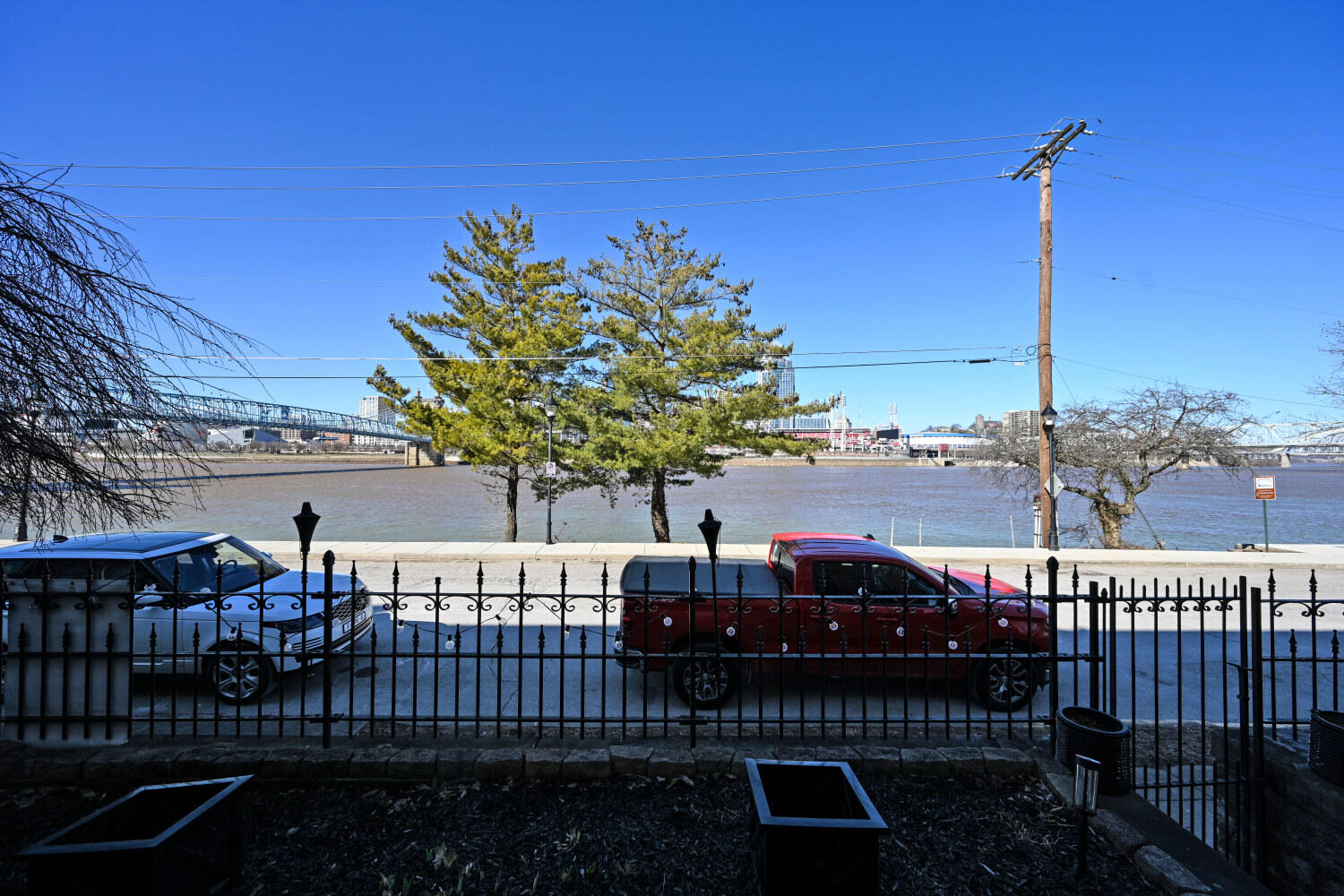 229 Riverside Drive, Unit 1F Covington, KY 41011 - Photo 3 of 40 229RiversideDr1F_9