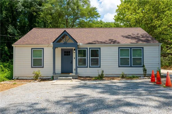 $1,999 | 3822 Bakers Ferry Road Southwest, Unit A, Atlanta, GA 30331