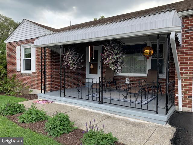 612 Harding Avenue Reading, PA 19607 - Photo 3 of 40 Gallery Image 3