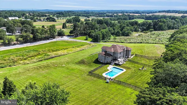 $849,999 | 865 Dry Run Road, Grantville, PA 17028