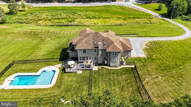 $849,999 | 865 Dry Run Road, Grantville, PA 17028