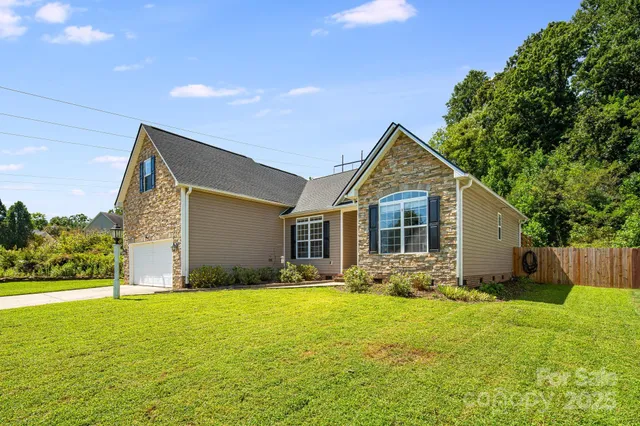 $512,000 | 7 Groton Way, Arden, NC 28704