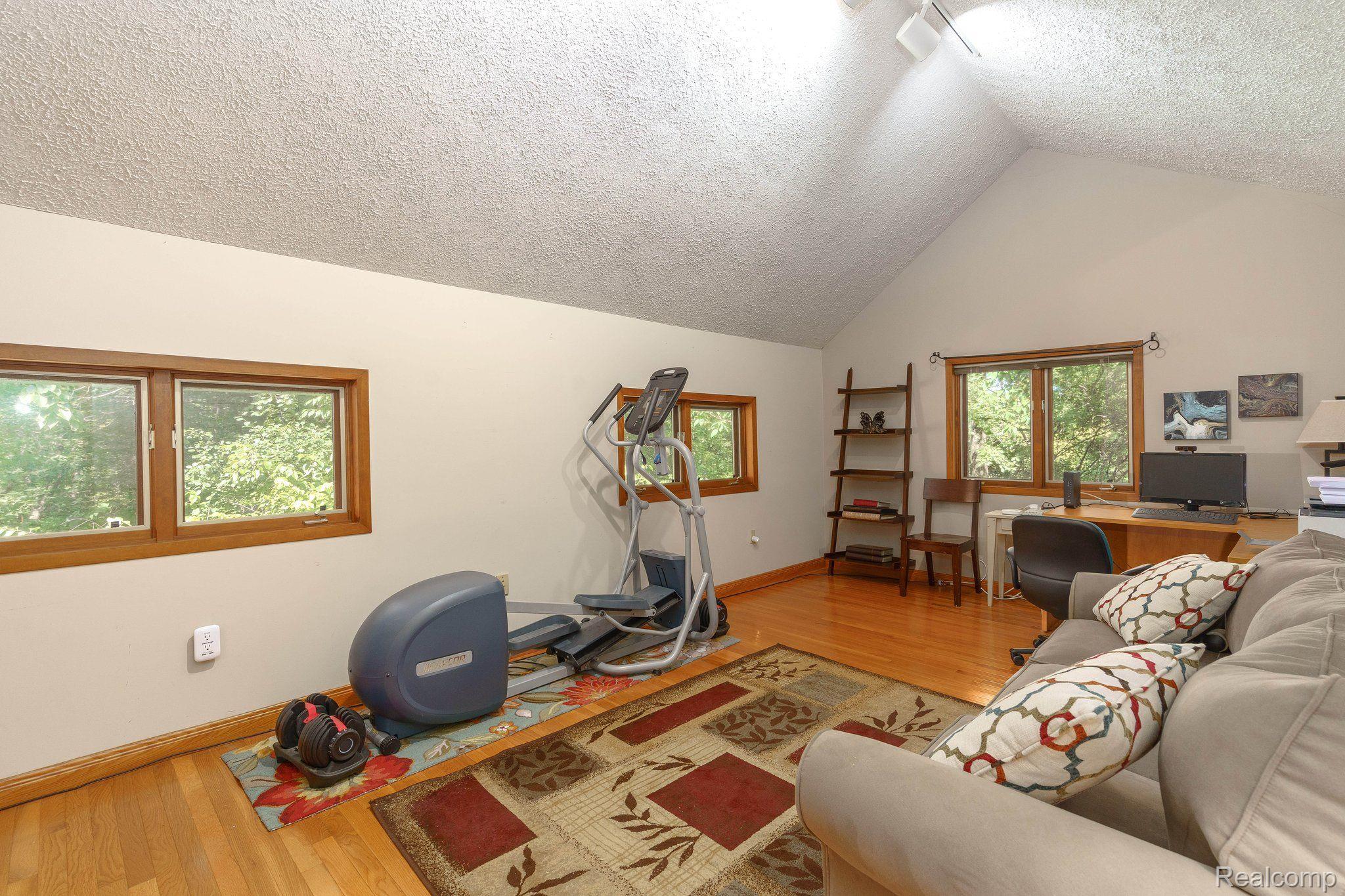 1375 Dutton Road Rochester, MI 48306 - Photo 46 of 55 Gallery Image 46
