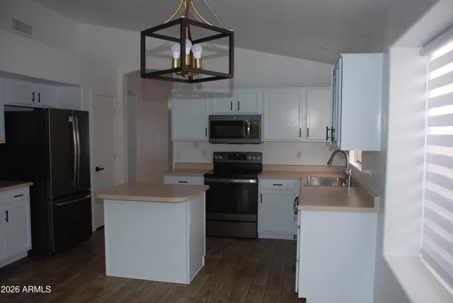 $2,550 | 249 West Grovers Avenue, Phoenix, AZ 85023