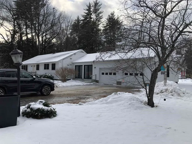 $3,500 | 77 Sewalls Falls Road, Concord, NH 03303