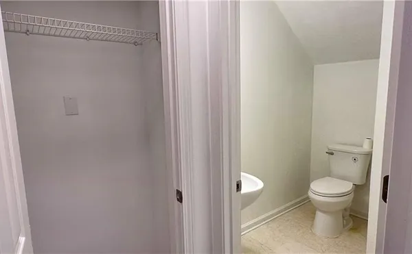 $1,800 | 6243 Shoreview Circle, Flowery Branch, GA 30542