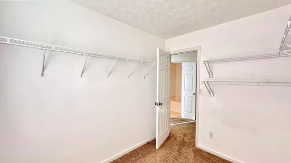 $1,800 | 6243 Shoreview Circle, Flowery Branch, GA 30542