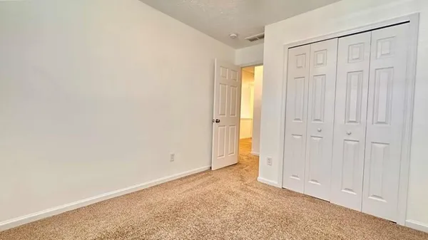 $1,800 | 6243 Shoreview Circle, Flowery Branch, GA 30542
