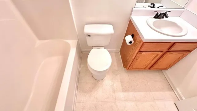 $1,800 | 6243 Shoreview Circle, Flowery Branch, GA 30542