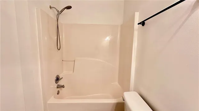 $1,800 | 6243 Shoreview Circle, Flowery Branch, GA 30542