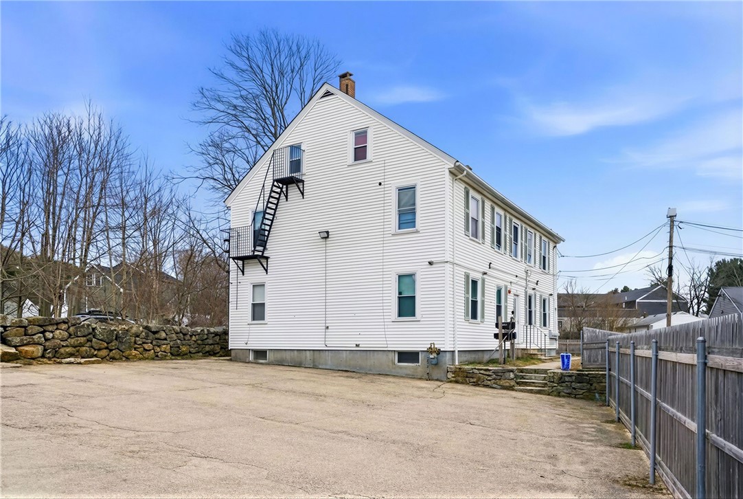 513 Washington Street Coventry, RI 02816 - Photo 1 of 31