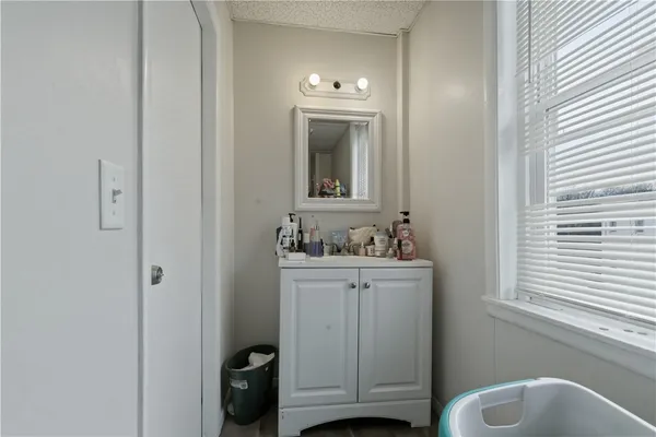 $800,000 | 513 Washington Street, Coventry, RI 02816