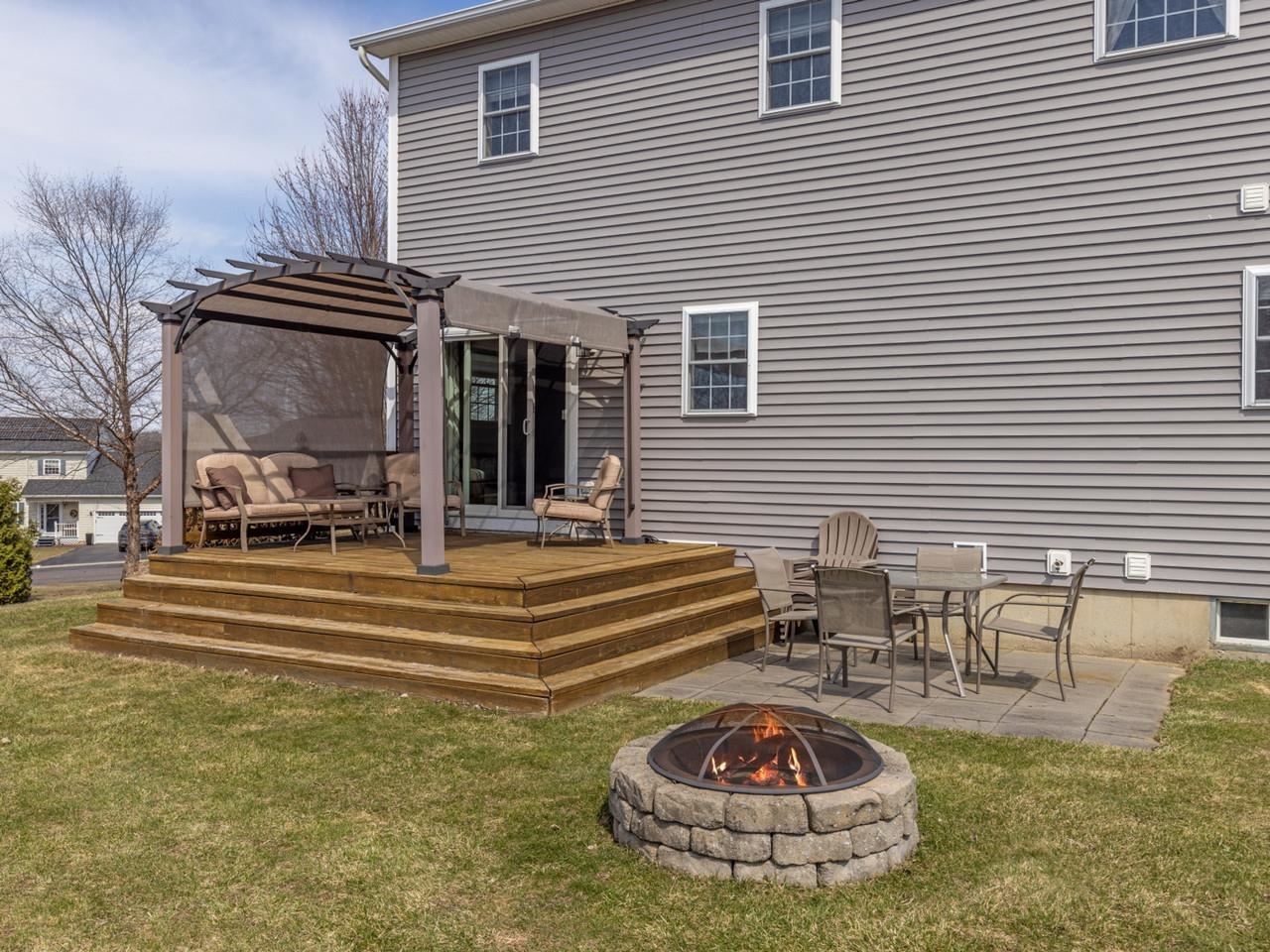 98 Hunting Ridge Lane Milton, VT 05468 - Photo 2 of 24