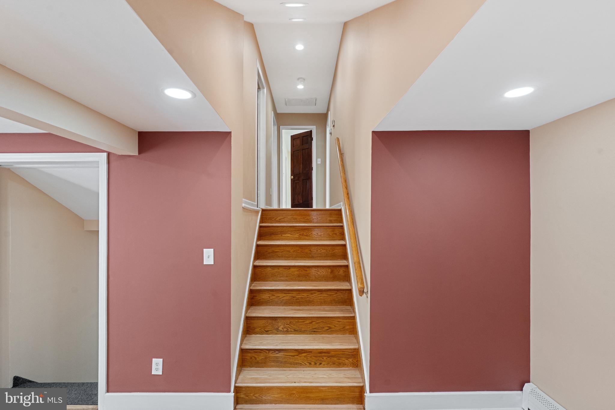 3850 Highway 27 Princeton, NJ 08540 - Photo 15 of 35 a view of a hallway with stairs
