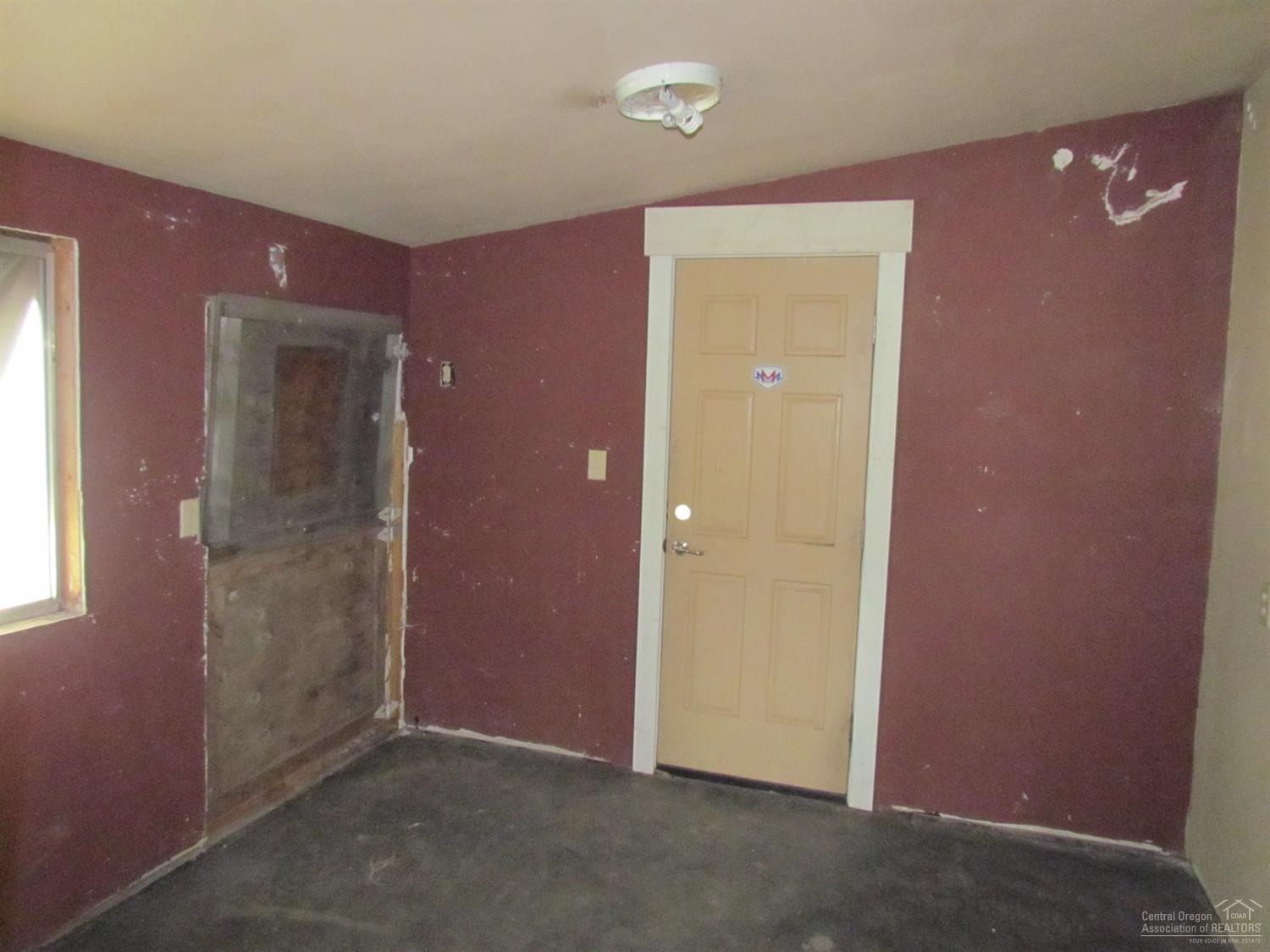 62484 Eagle Road Bend, OR 97701 - Photo 17 of 18 Gallery Image 17