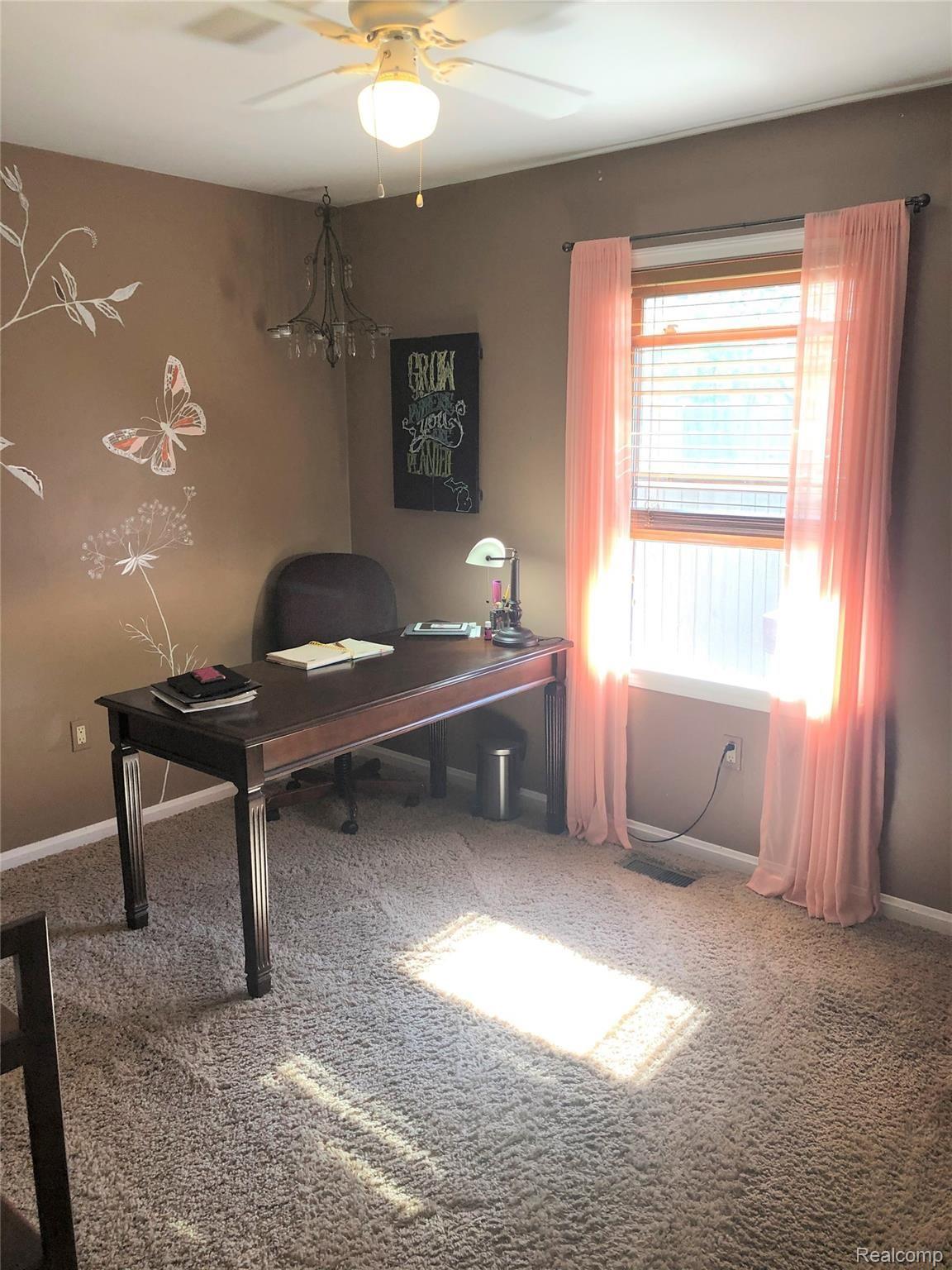 1513 West Thompson Road Fenton, MI 48430 - Photo 31 of 47 4 Bedroom 2.jpg