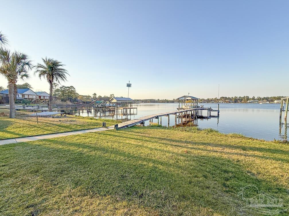 7808 Petersen Point Road Milton, FL 32583 - Photo 14 of 71