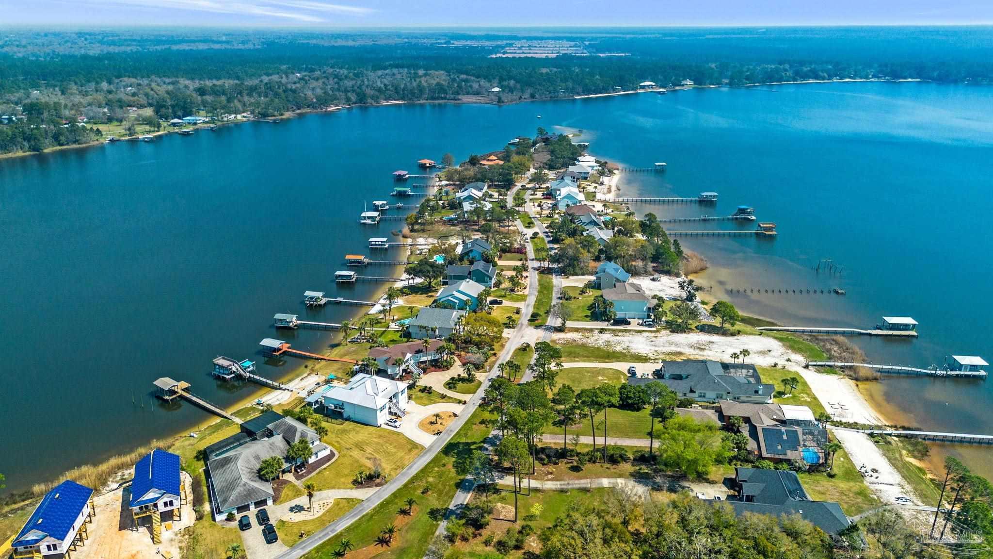 7808 Petersen Point Road Milton, FL 32583 - Photo 4 of 71