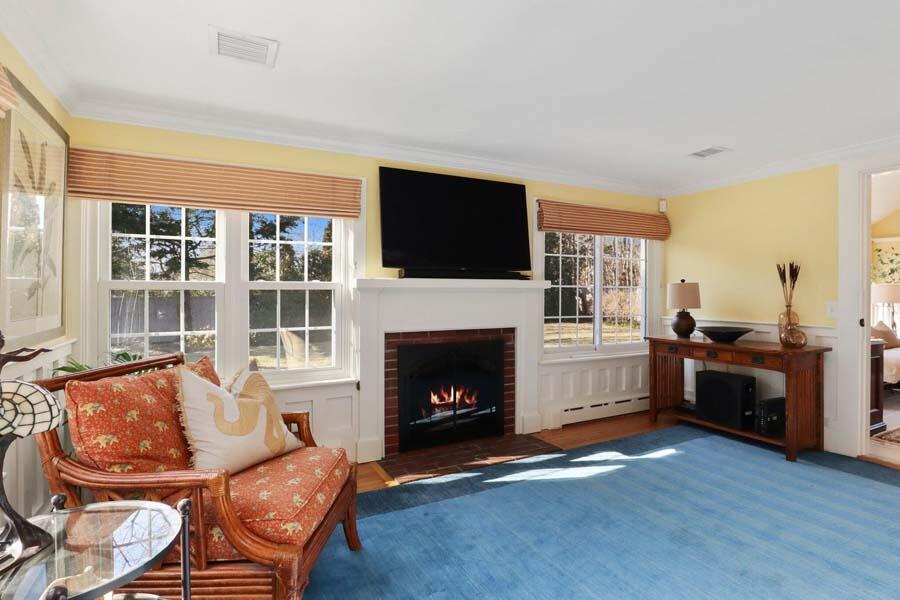 940 Route 6A Dennis, MA 02638 - Photo 23 of 48 Guest Wing Living Room