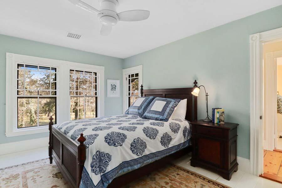 940 Route 6A Dennis, MA 02638 - Photo 31 of 48 Second-story Bedroom