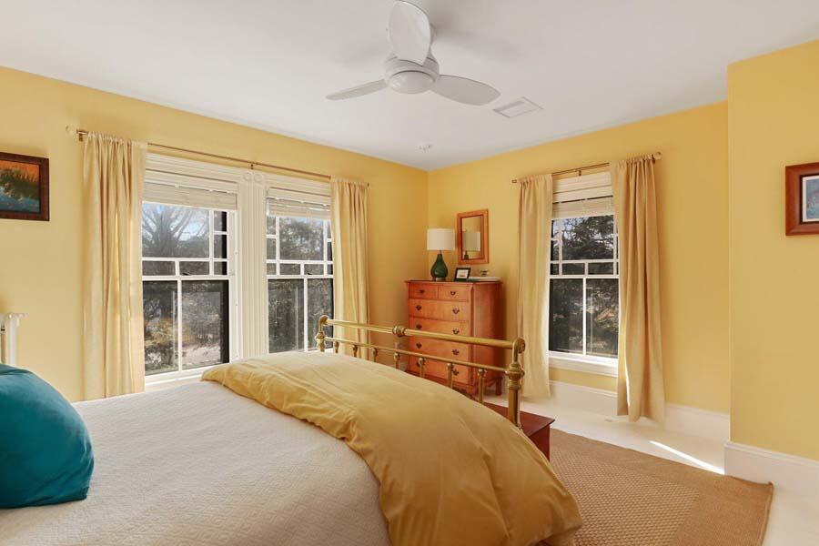 940 Route 6A Dennis, MA 02638 - Photo 32 of 48 Second-story Bedroom