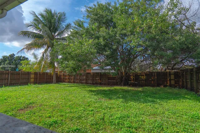 $3,850 | 15650 Northwest 39th Court, Unit 15650, Miami Gardens, FL 33054