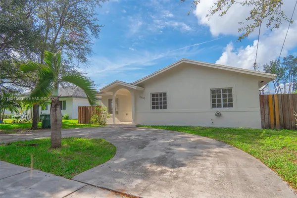 $3,950 | 15650 Northwest 39th Court, Unit 15650, Miami Gardens, FL 33054