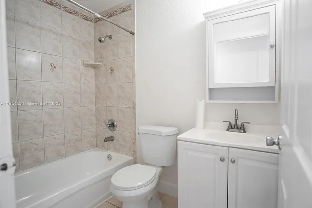 $3,850 | 15650 Northwest 39th Court, Unit 15650, Miami Gardens, FL 33054