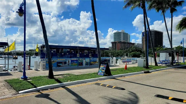 $614,000 | 2951 South Bayshore Drive, Unit 710, Miami, FL 33133