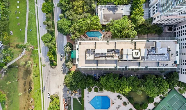 $614,000 | 2951 South Bayshore Drive, Unit 710, Miami, FL 33133