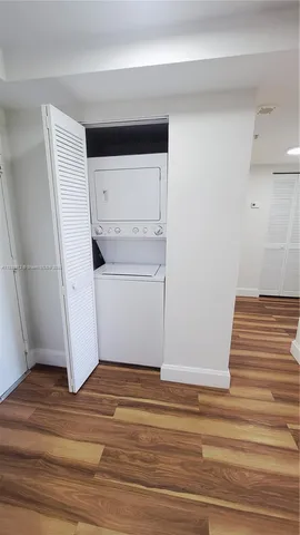 $614,000 | 2951 South Bayshore Drive, Unit 710, Miami, FL 33133