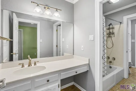 $489,999 | 4421 Lake Lawford Court, Baton Rouge, LA 70816