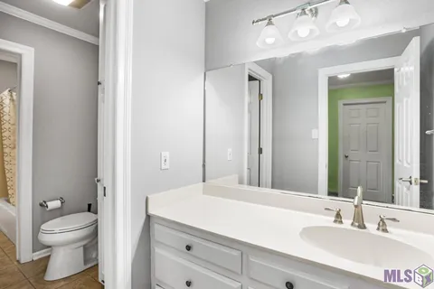 $489,999 | 4421 Lake Lawford Court, Baton Rouge, LA 70816