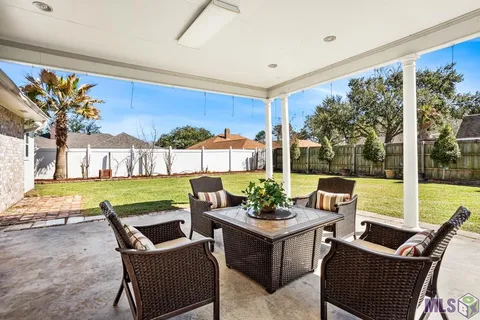 $489,999 | 4421 Lake Lawford Court, Baton Rouge, LA 70816