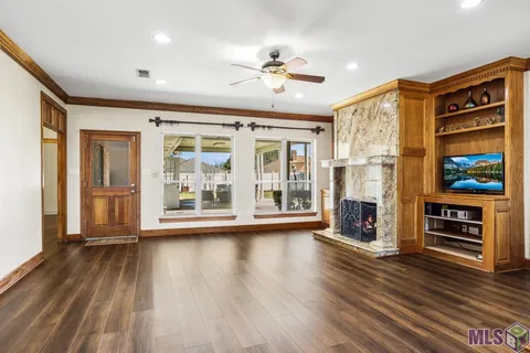 $489,999 | 4421 Lake Lawford Court, Baton Rouge, LA 70816