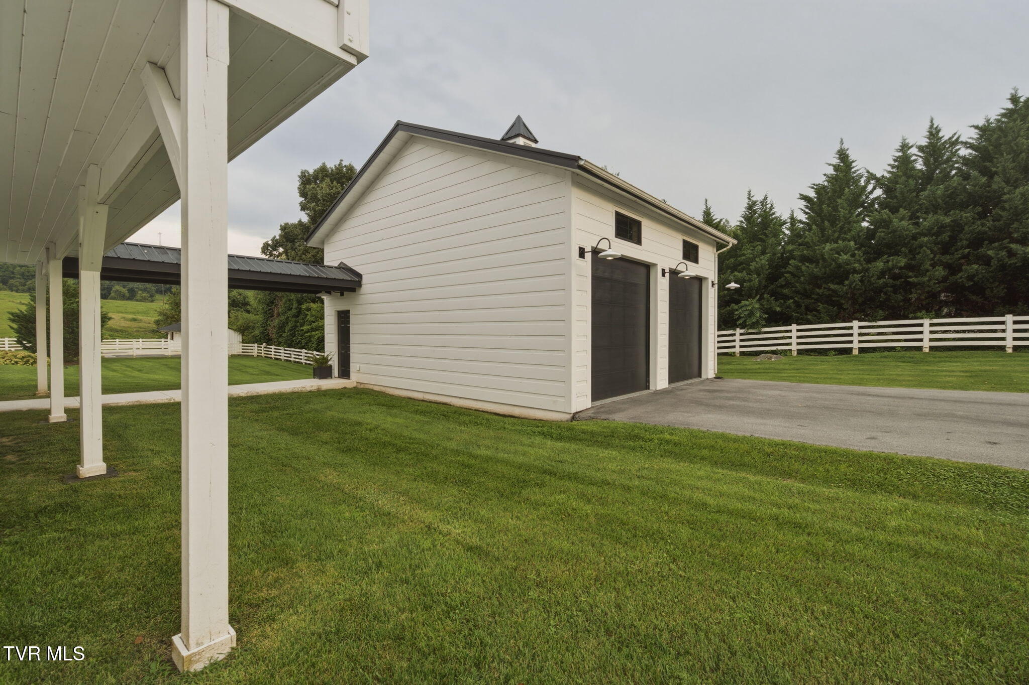 520 Buckingham Road Johnson City, TN 37615 - Photo 22 of 29 118-web-or-mls-070_DSC05366